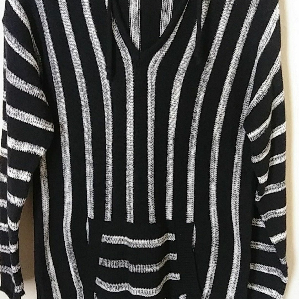 Elan Super soft knit v-neck sweater draw string